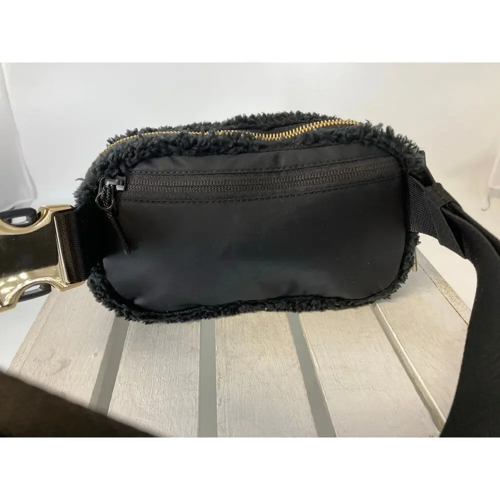 LULULEMON BLACK SHERPA GOLD METAL HARDWARE BELTBAG